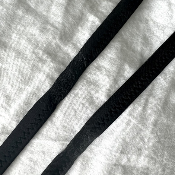 Shade & Shore Black Bikini Top, Padded w/ Underwire - Picture 4 of 6